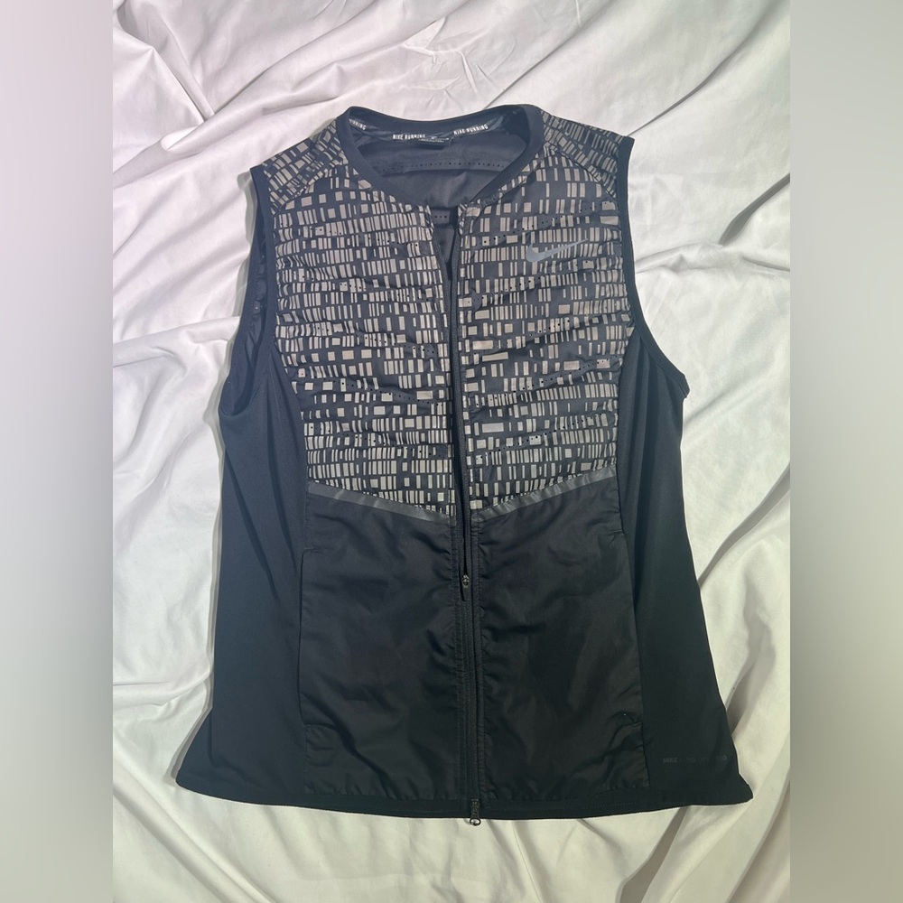 Nike Aeroloft Down Running vest | M - Picture 14 of 14